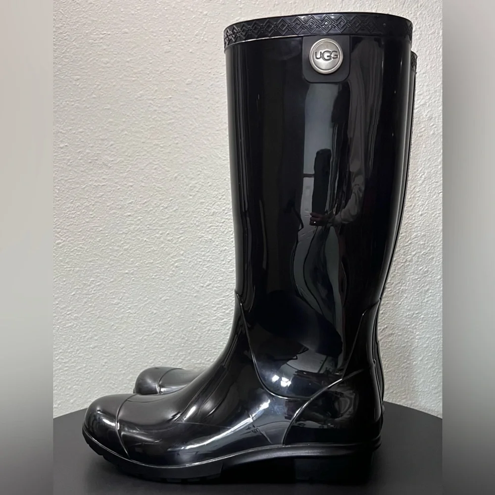 UGG AUS Shaye Glossy Black Tall Rain Boots Sheepskin Fur Lined Waterproof Spring